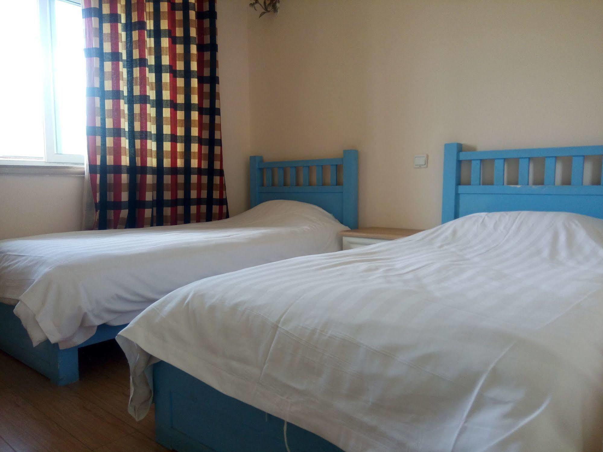 Right Here Hotel دونهوانغ المظهر الخارجي الصورة