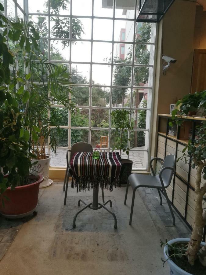 Right Here Hotel دونهوانغ المظهر الخارجي الصورة
