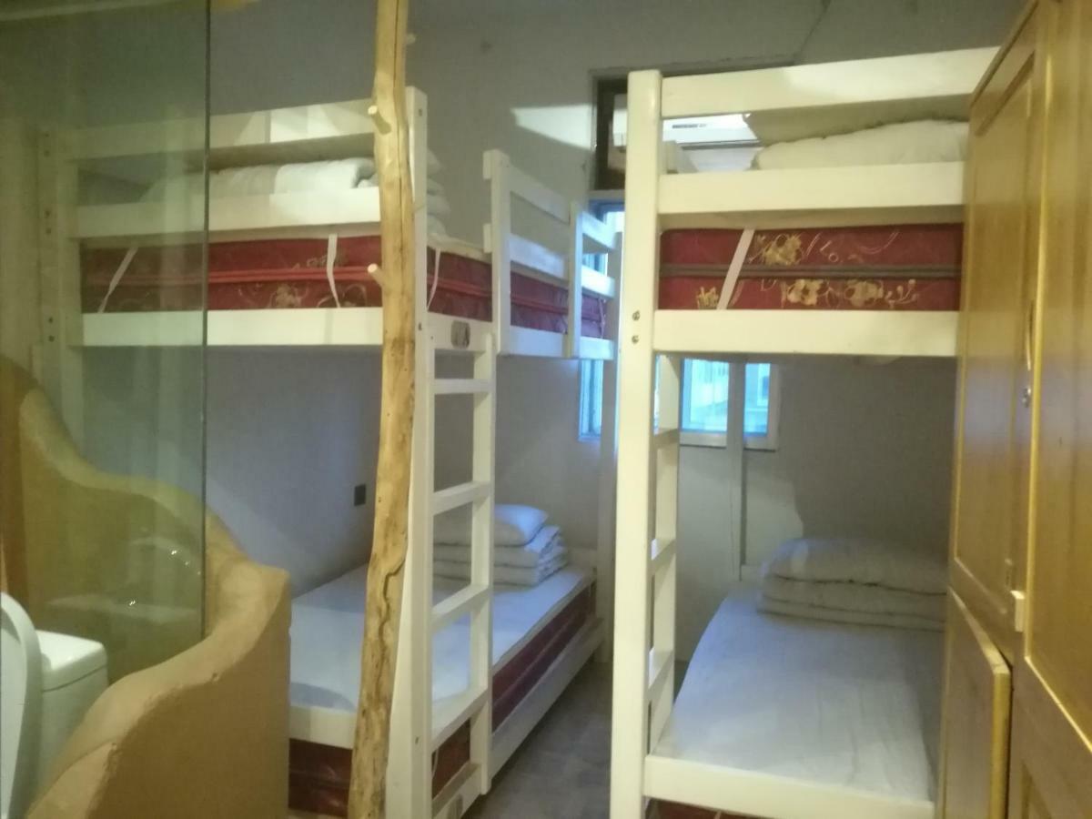 Right Here Hotel دونهوانغ المظهر الخارجي الصورة