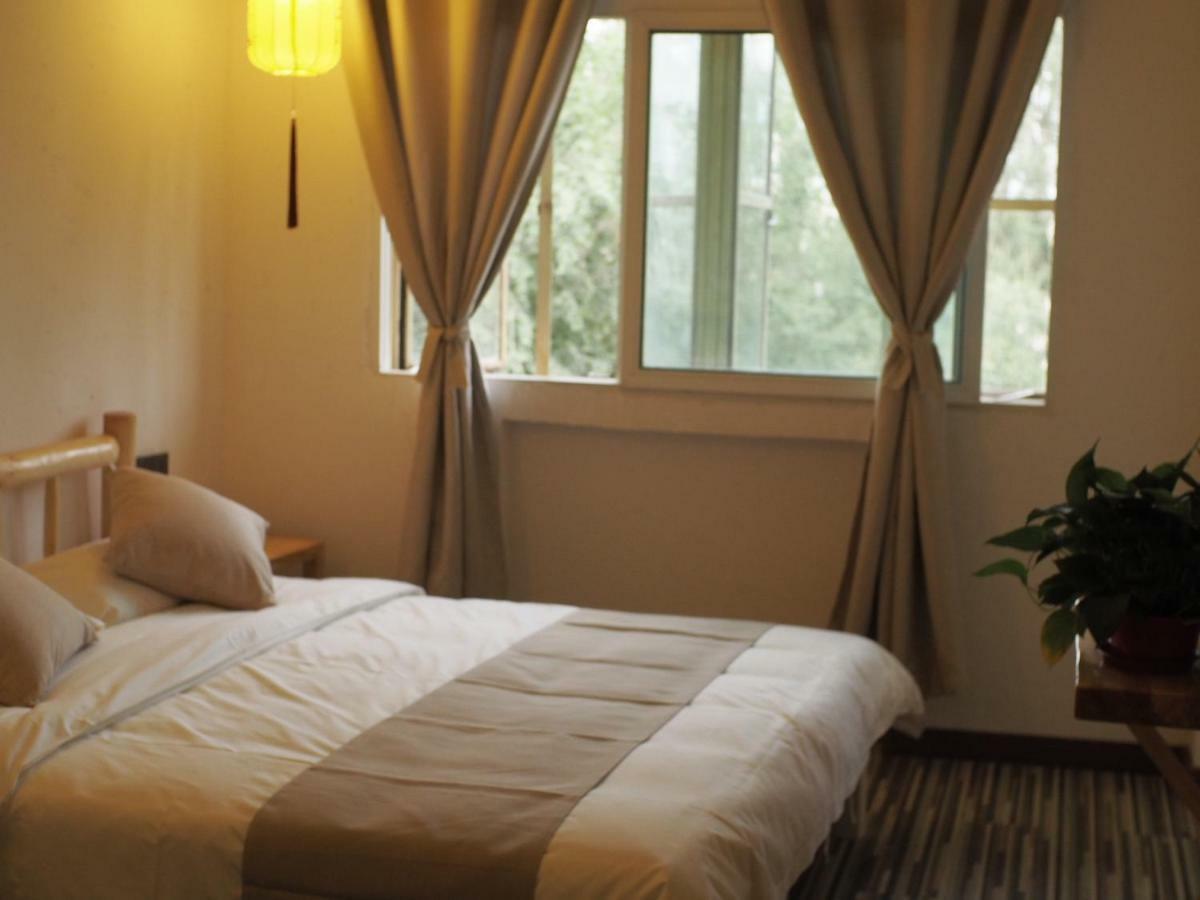 Right Here Hotel دونهوانغ المظهر الخارجي الصورة
