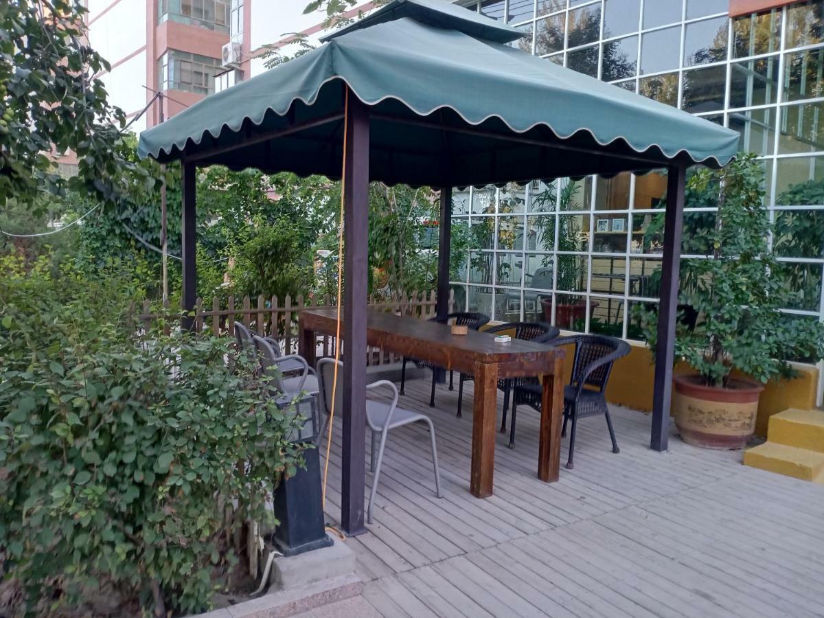 Right Here Hotel دونهوانغ المظهر الخارجي الصورة